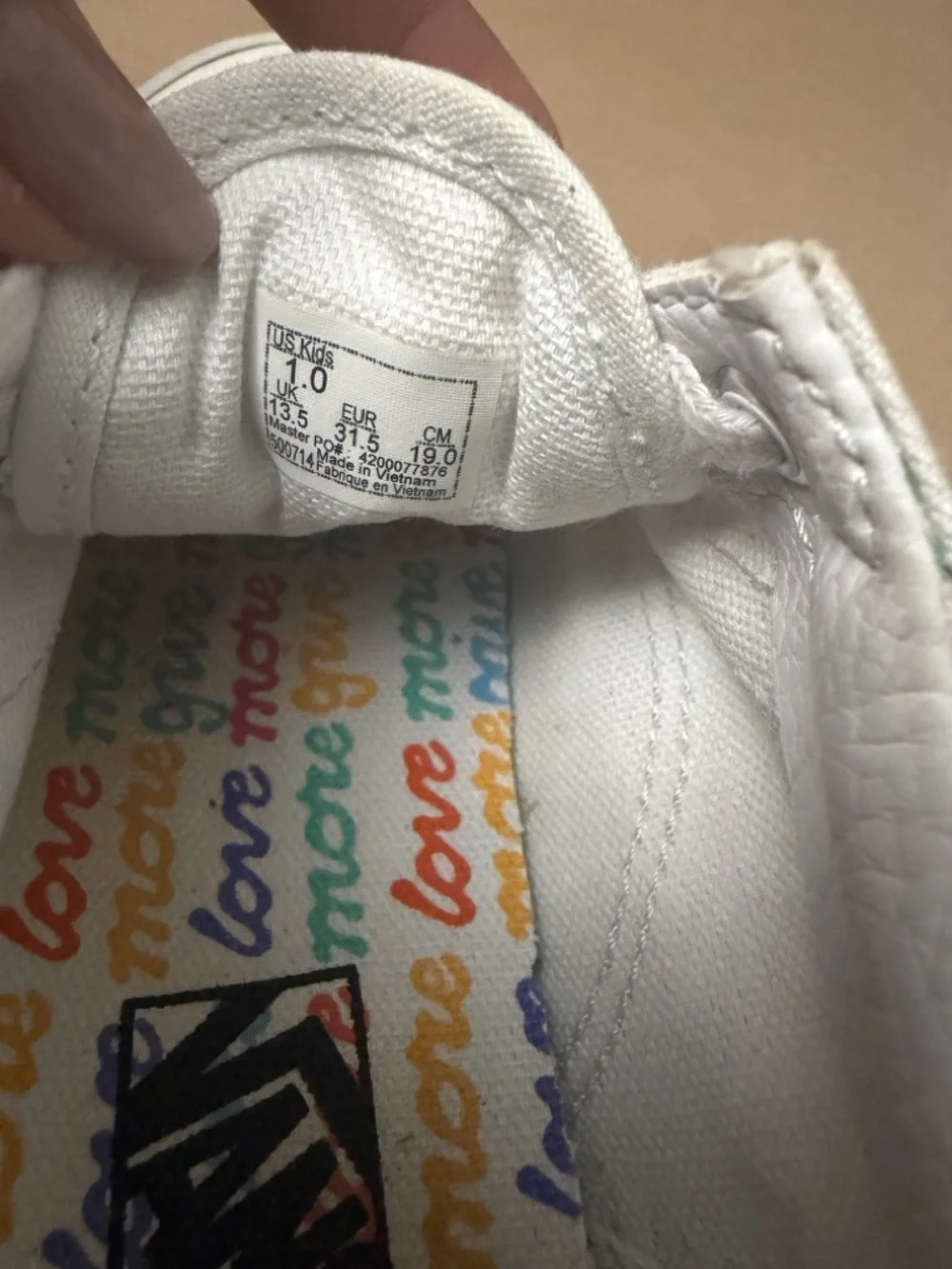 Vans Kids White Canvas Low-Top Sneakers with Multicolor 'love' Script